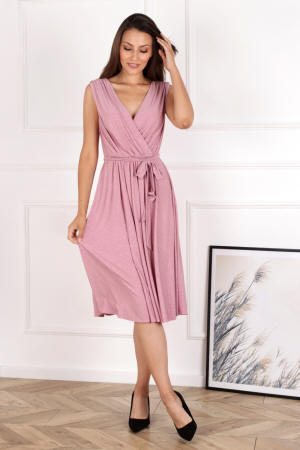 Dámske oblečenie pre mládež od výrobcu kabátov, šiat, oblekov