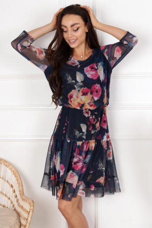 Dámske oblečenie pre mládež od výrobcu kabátov, šiat, oblekov