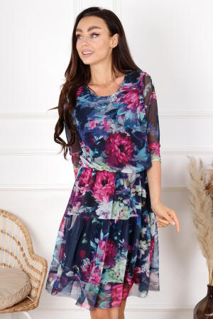 Dámske oblečenie pre mládež od výrobcu kabátov, šiat, oblekov